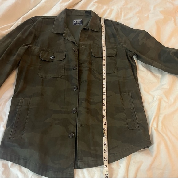 Abercrombie Camo Shacket Jacket size Men's Small - Picture 6 of 8